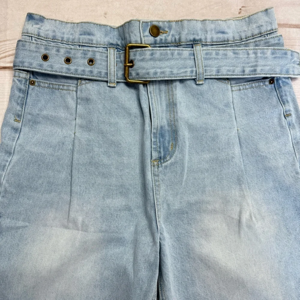 Light Wash Denim Belted High Rise Pleated Jean Shorts Just Fab Stranger Things
